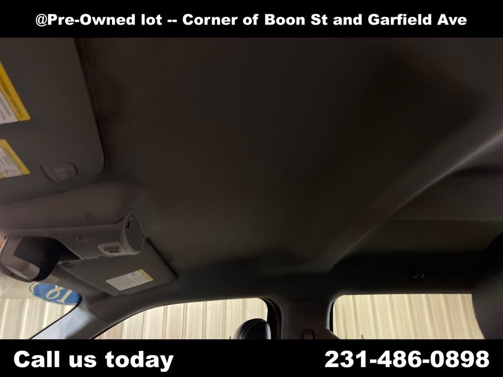 Used 2018 Gray Ford Lariat image 13