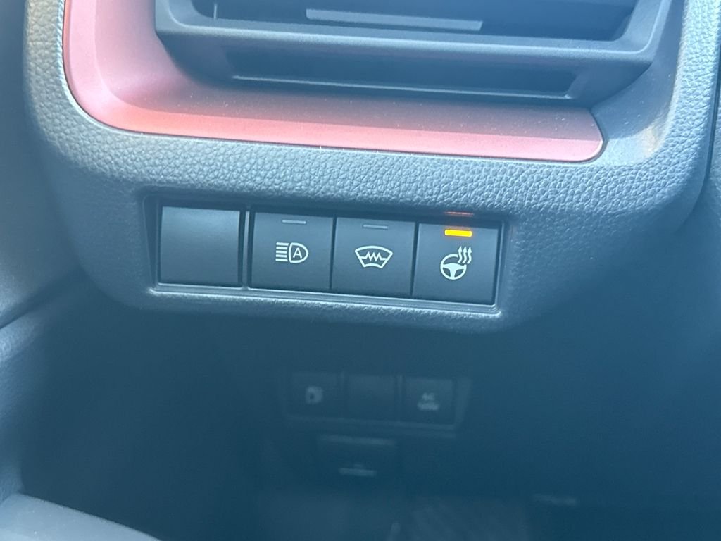 2026 Toyota Prius Plug-in Hybrid SE - Photo 14