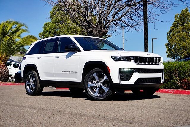 New 2026 Bright White Clear-Coat Exterior Paint Jeep Limited image 2