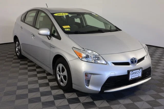 Used 2015 Silver Toyota Three image 1