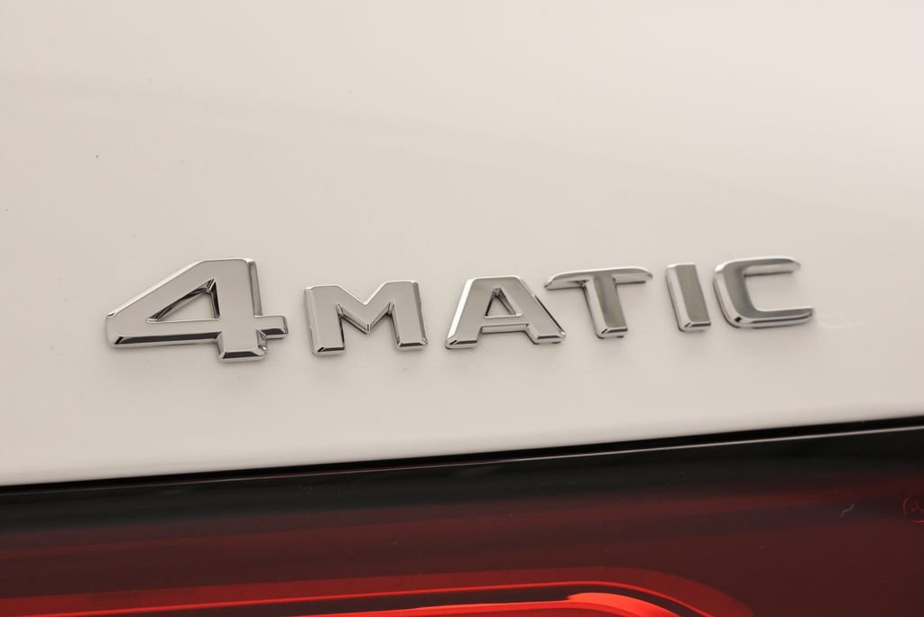 Used 2027 Polar White Mercedes-Benz GLC 300 image 10