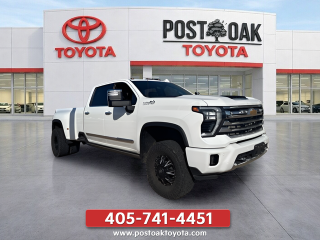2024 Chevrolet Silverado HD High Country 4WD Crew Cab Long Box DRW's photo