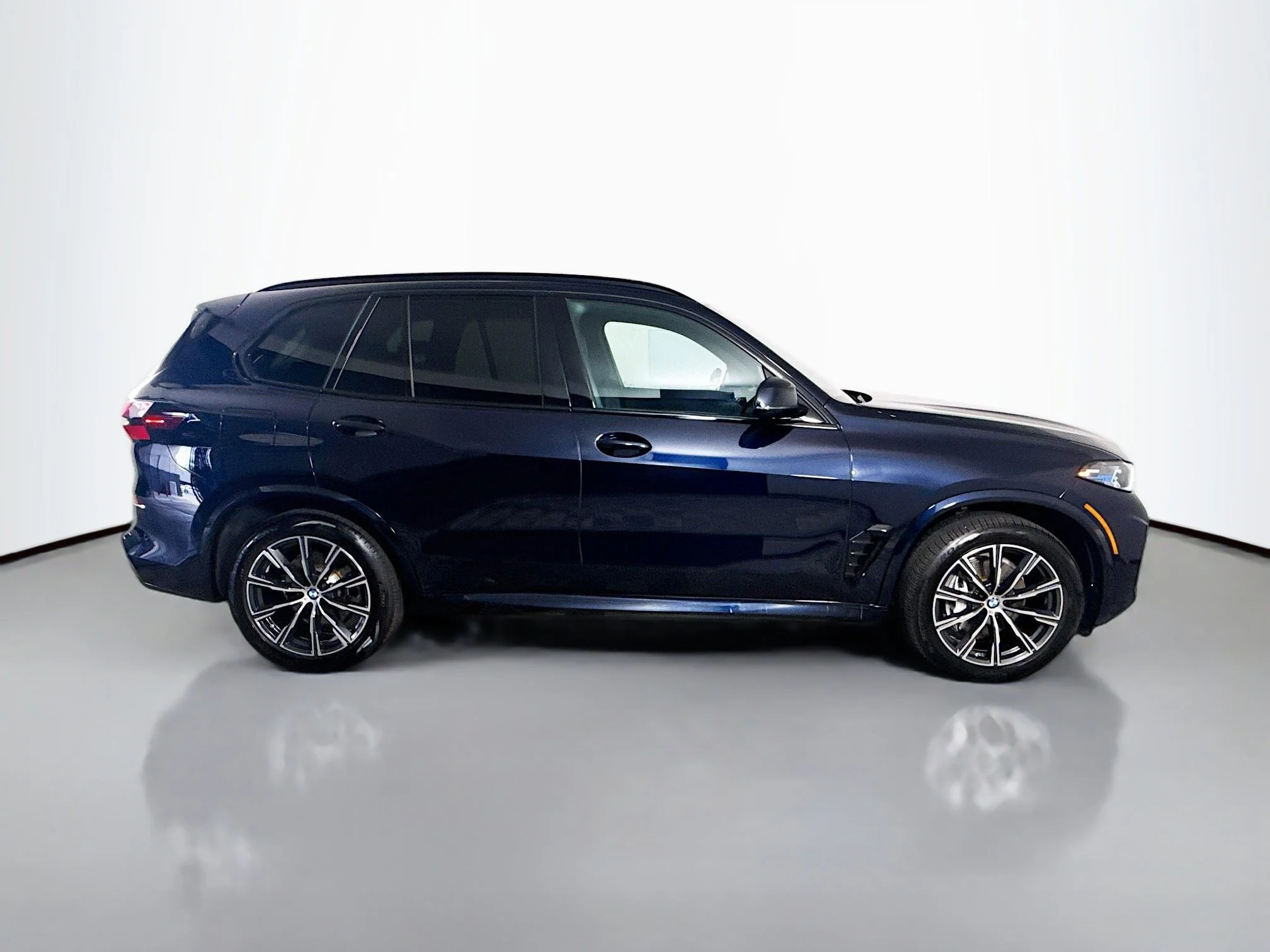 Used 2026 Carbon Black Metallic BMW sDrive40i image 8