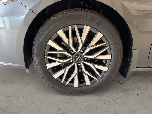 New 2026 Gray Nissan 2.5 SV image 15
