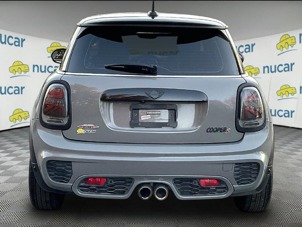 Used 2018 Gray MINI Base image 5
