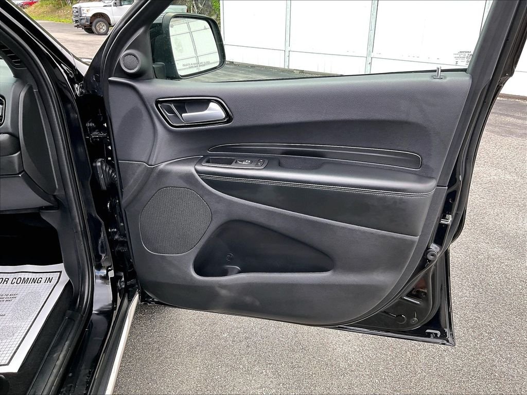 Used 2023 DB Black Crystal Clearcoat Dodge SXT image 12