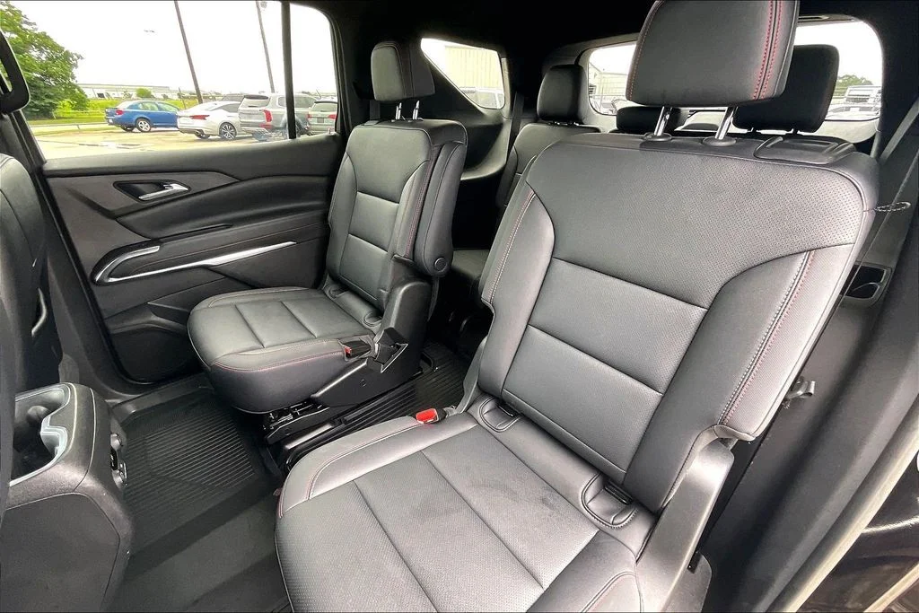 Used 2025 Black Chevrolet Z71 image 19