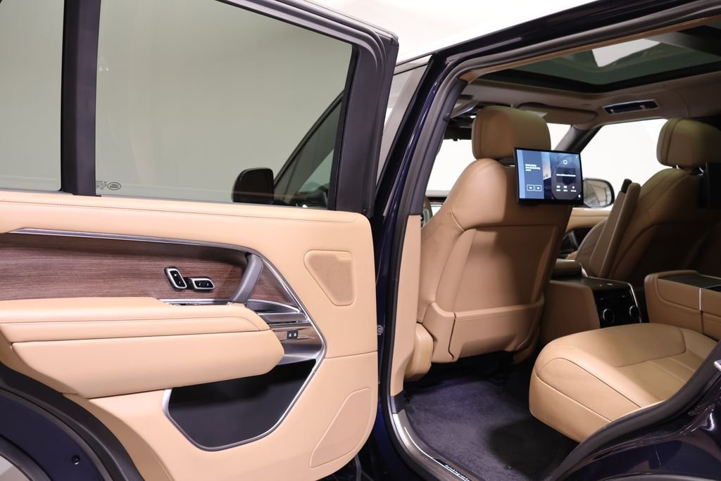 Used 2023 Portofino Blue Metallic Land Rover Autobiography image 34