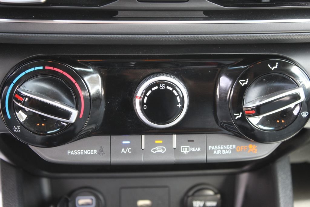 Used 2023 Gray Hyundai SEL image 22