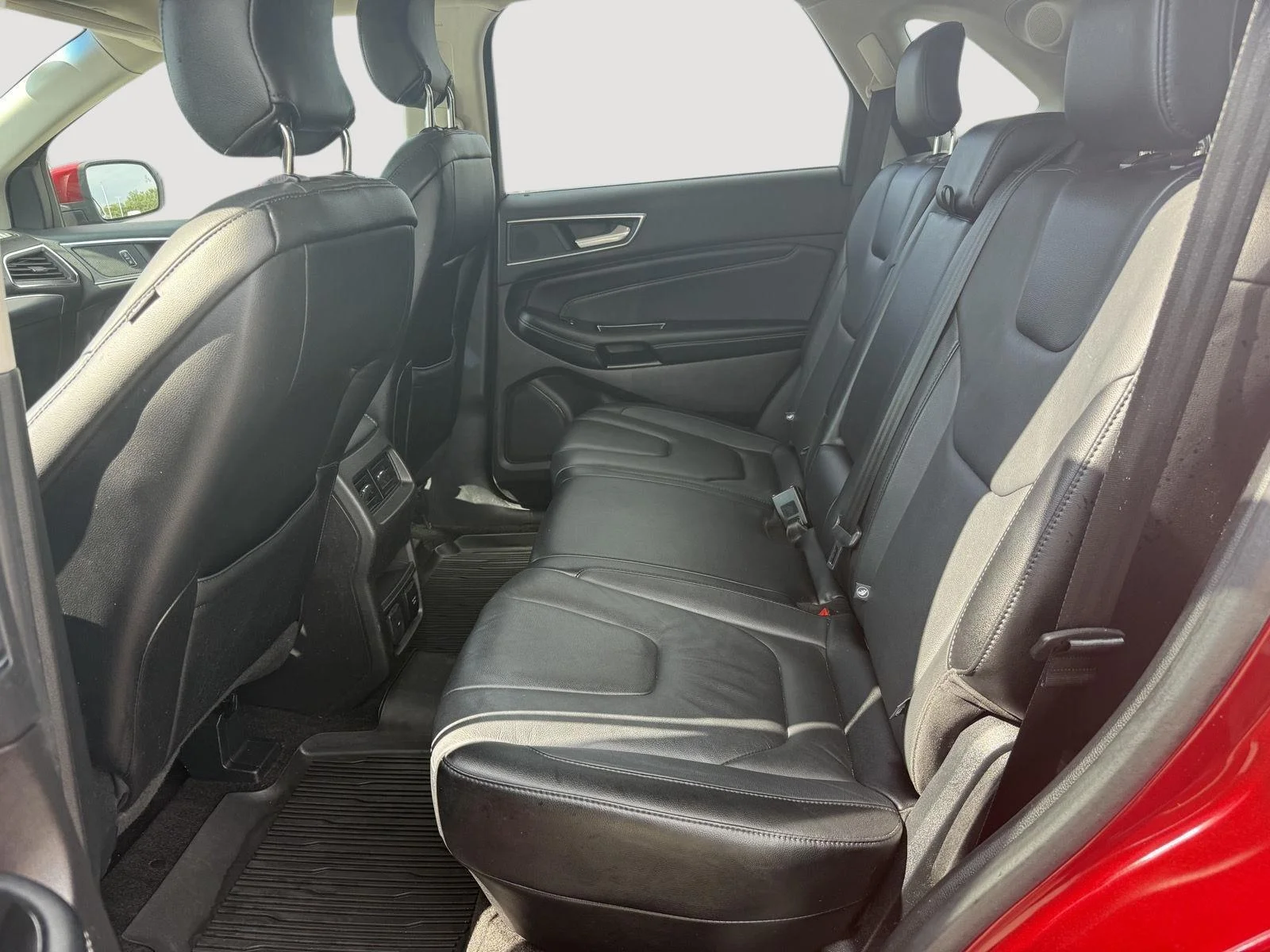Used 2017 Ruby Red Metallic Tinted Clearcoat Ford Titanium image 20