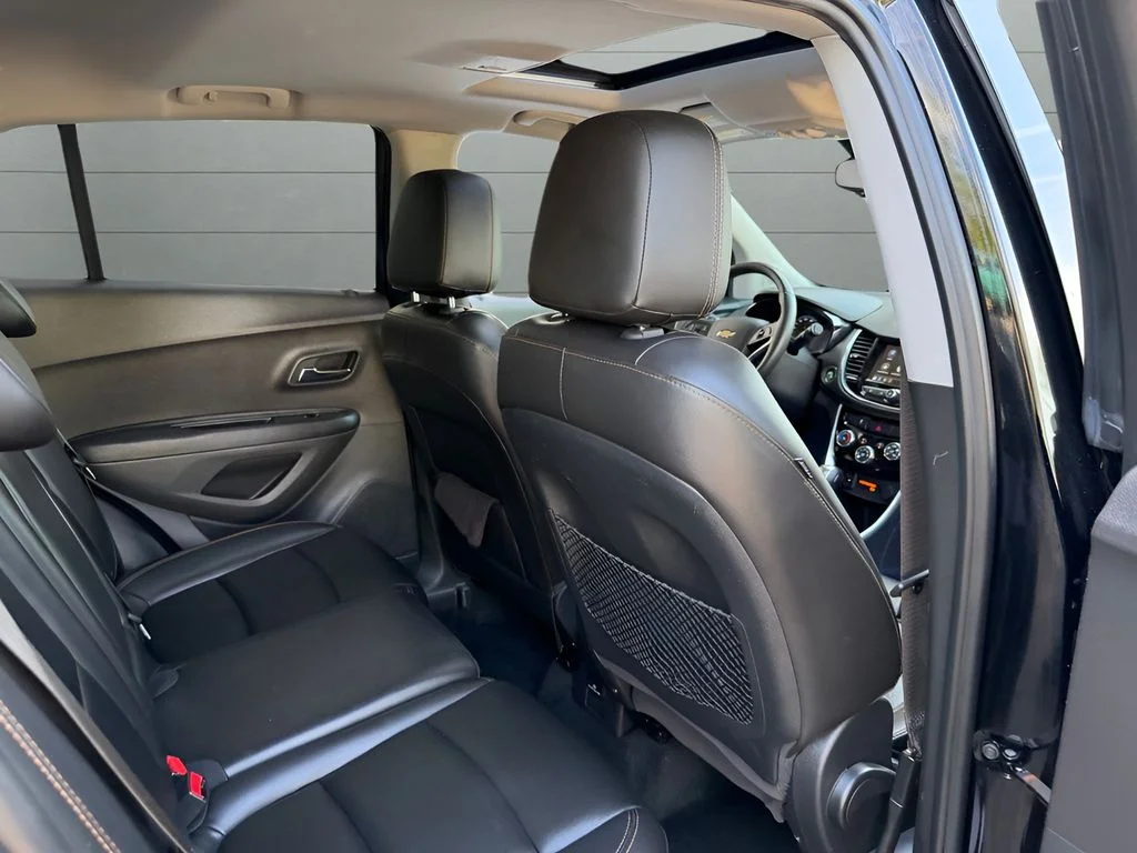 Used 2018 Black Chevrolet Premier image 28