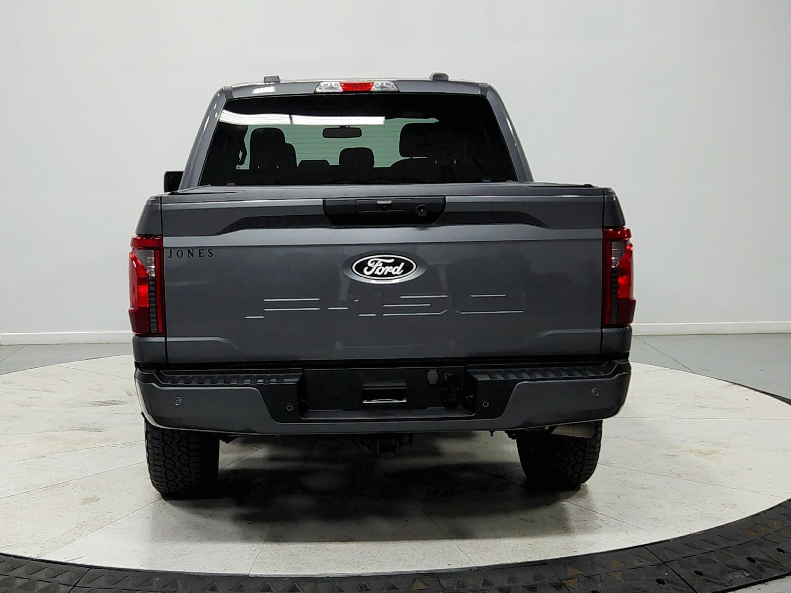 Used 2024 Gray Ford XLT image 7