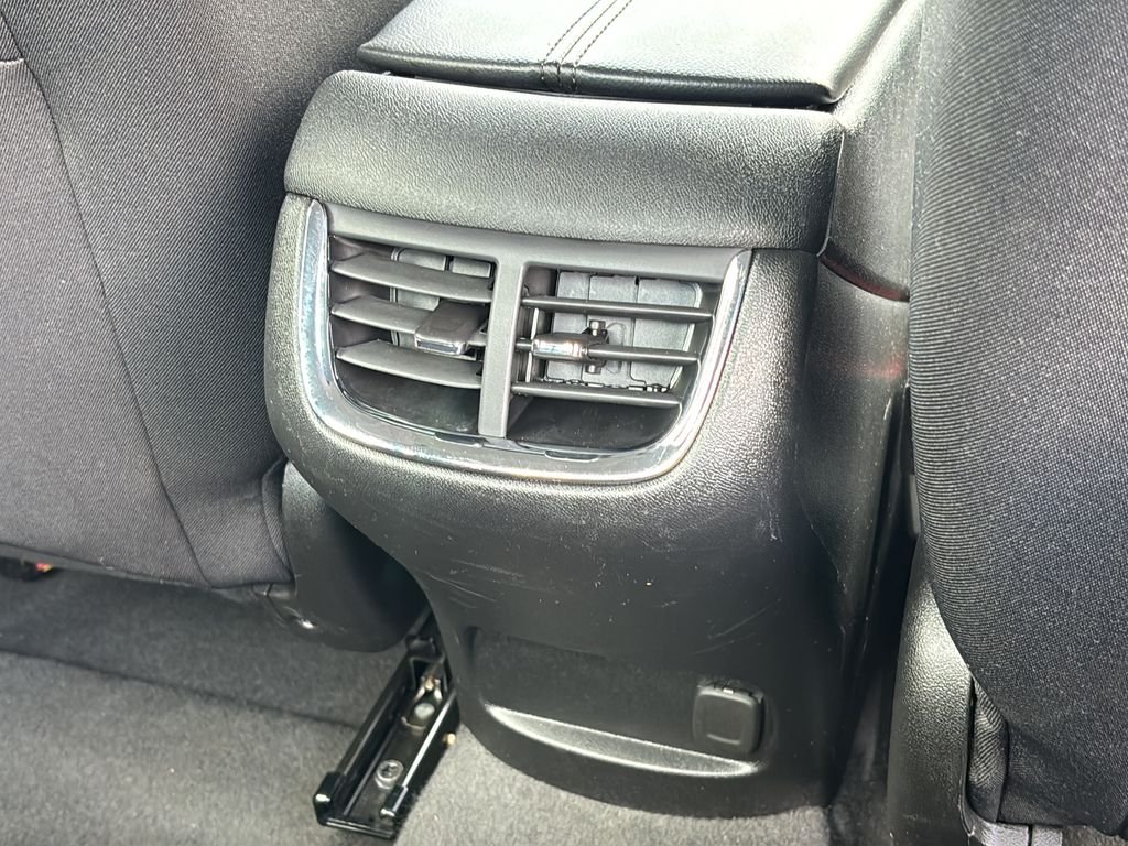 Used 2024 Summit White Chevrolet LT image 38