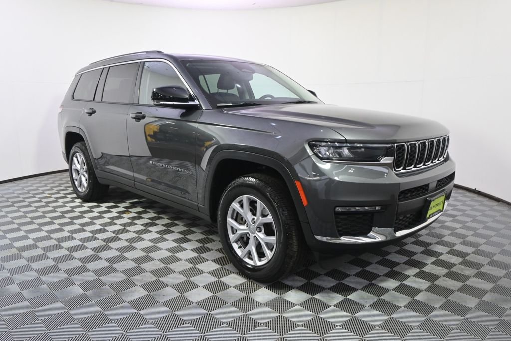 Used 2022 Gray Metallic Jeep Limited image 8