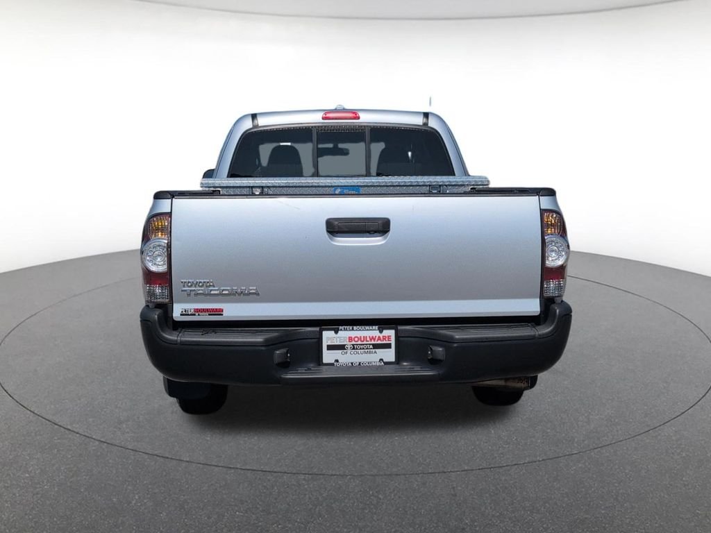 Used 2009 Silver Toyota Base image 4
