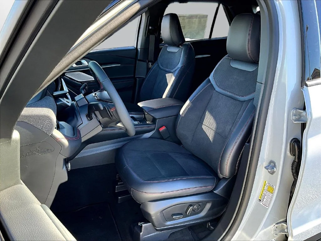 New 2027 Avalanche Gray Ford ST image 30