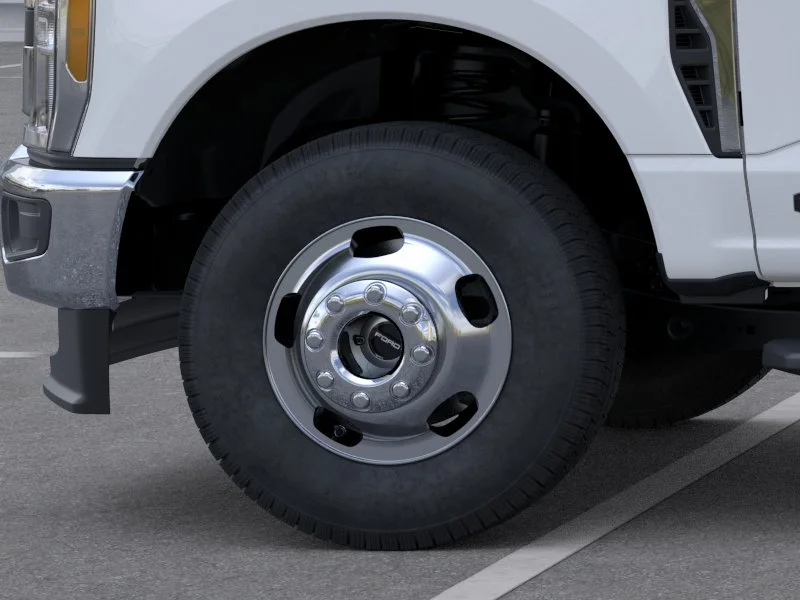New 2026 Oxford White Ford F-350® XL image 44