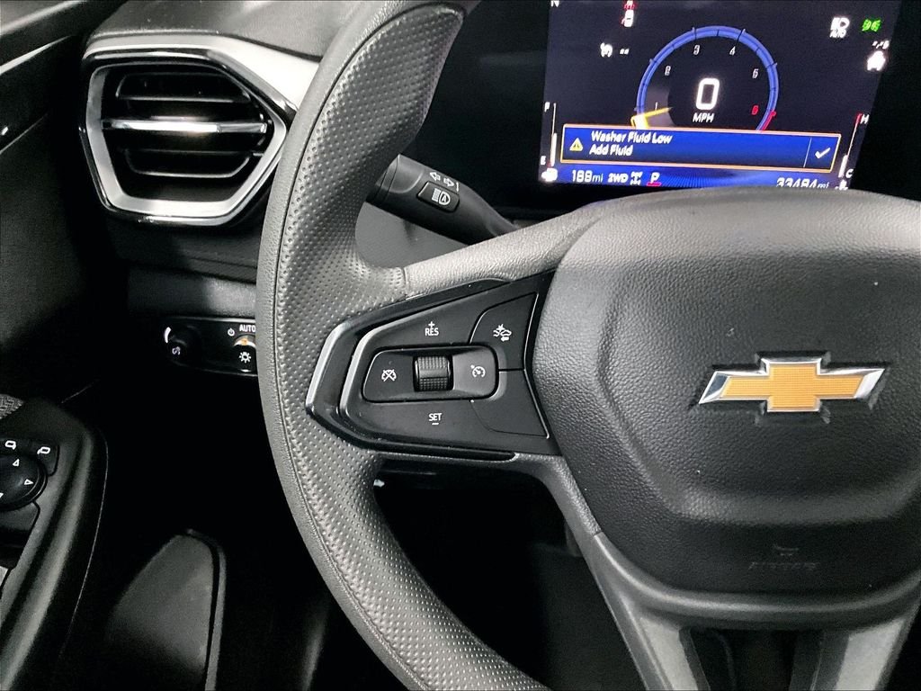 Used 2025 Sterling Gray Metallic Chevrolet LT image 23