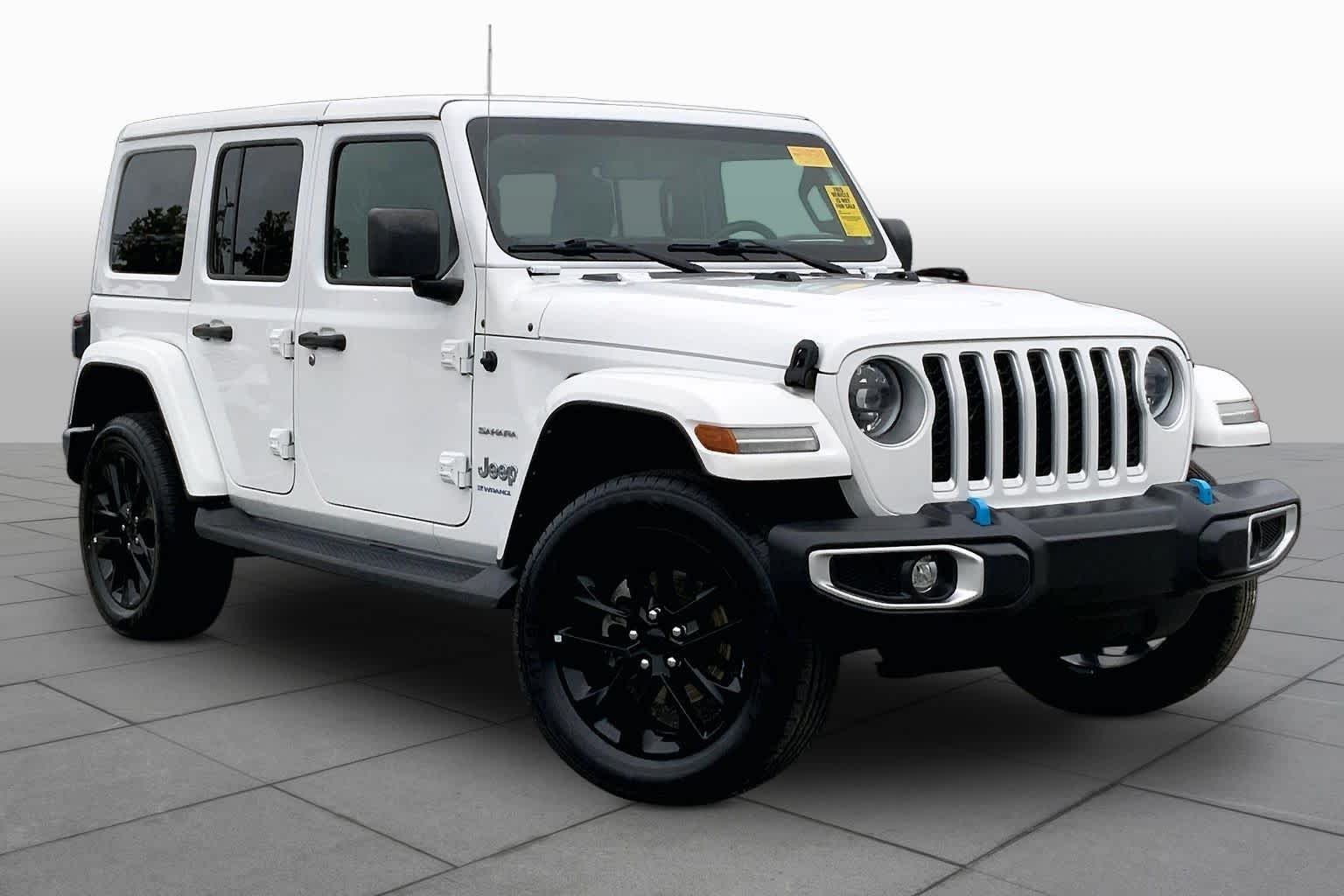 Used 2023 Bright White Clearcoat Jeep Sahara image 3