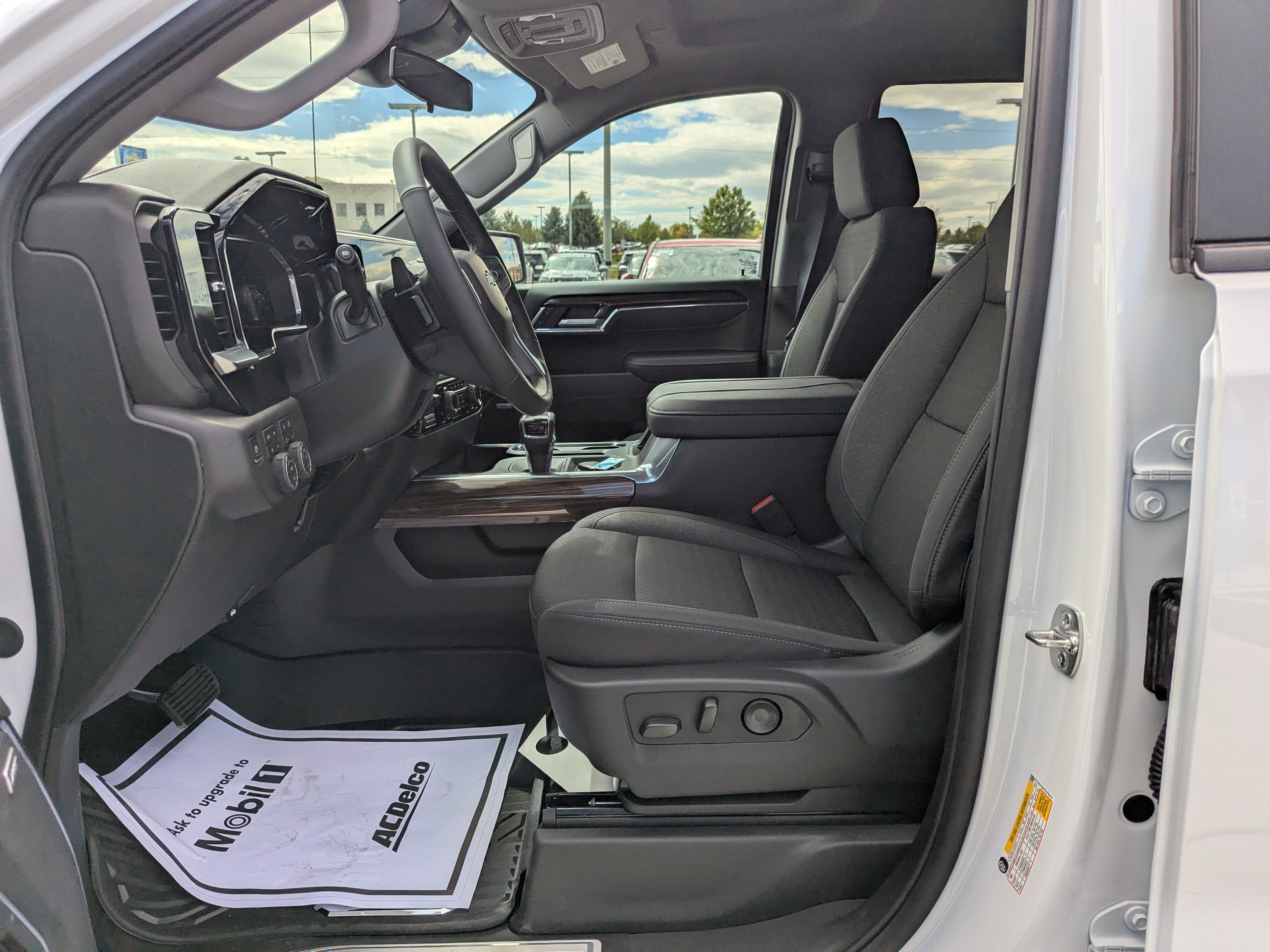 2026 Chevrolet Silverado 1500 LT Trail Boss - Photo 11