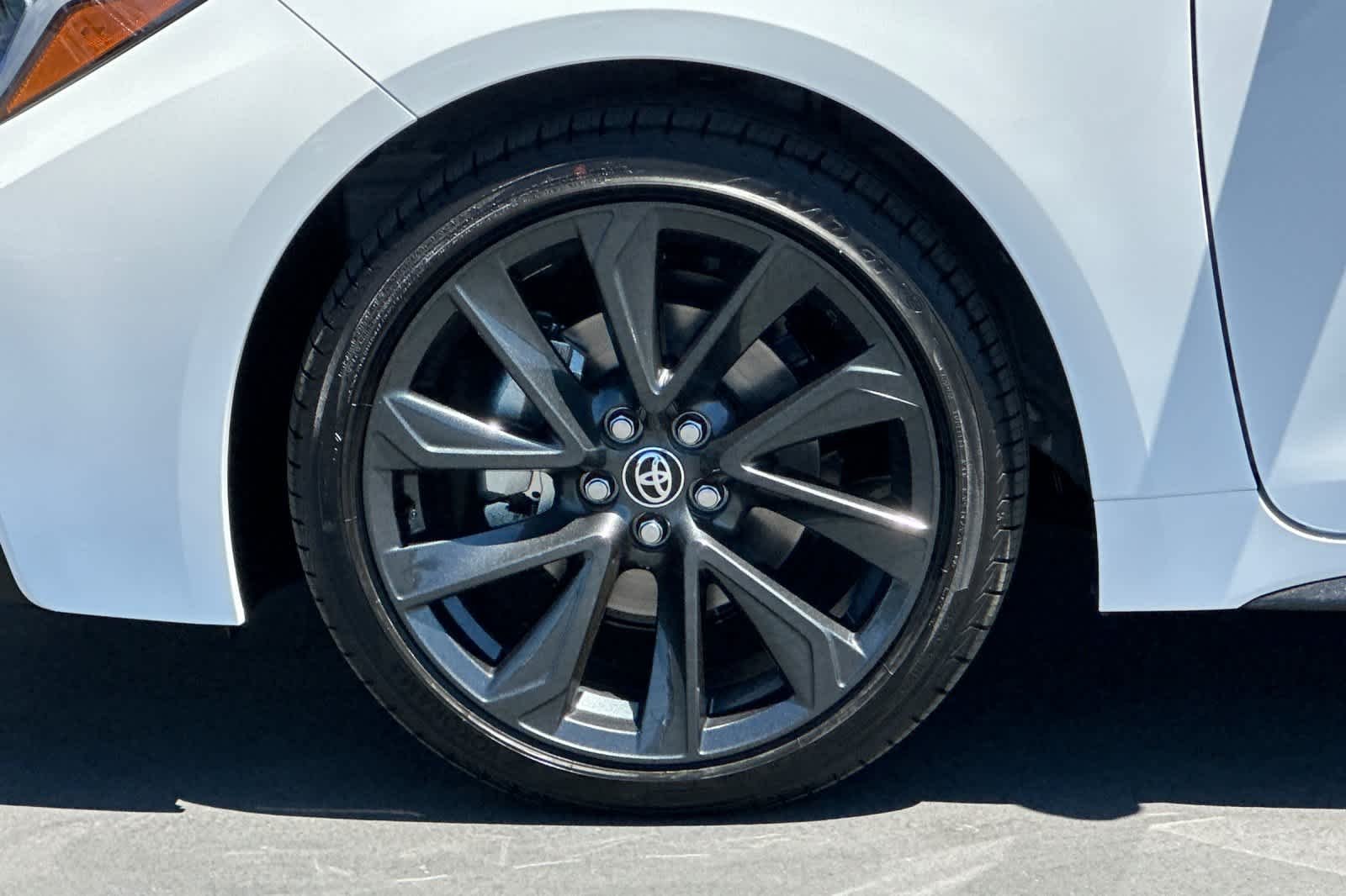New 2026 Ice Cap Toyota  SE image 24