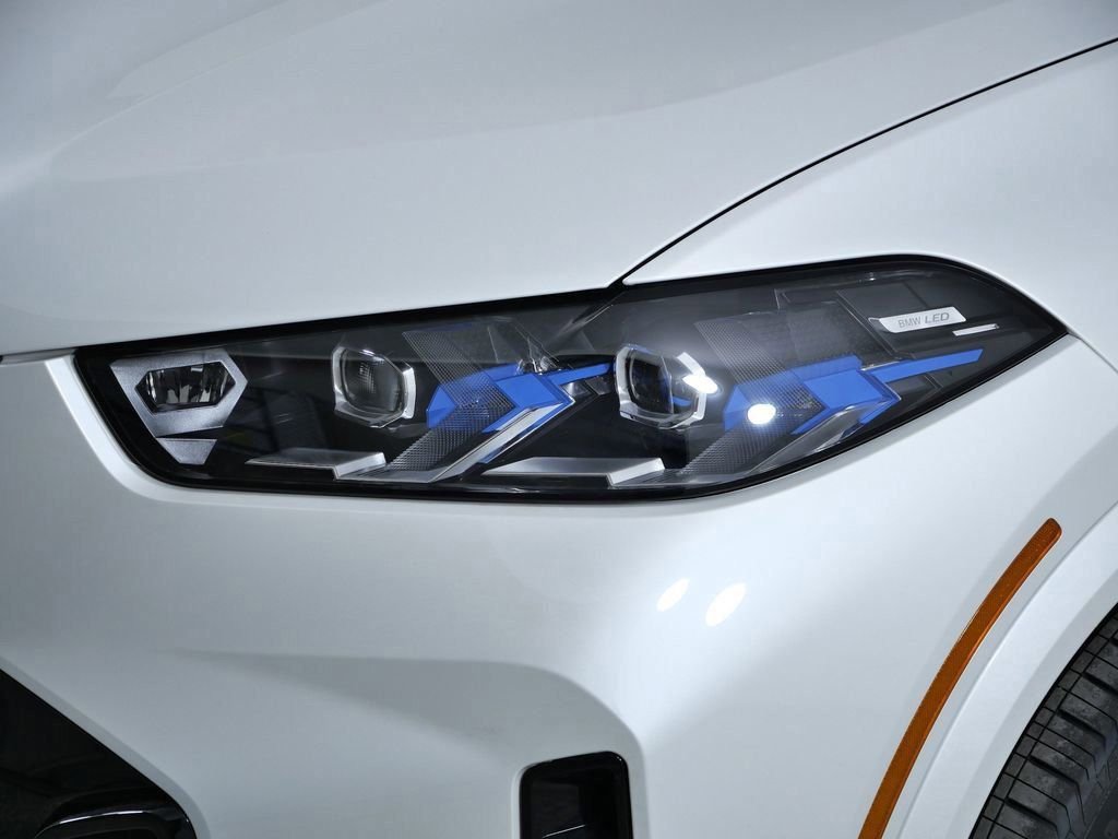 Used 2026 Mineral White Metallic BMW xDrive50e image 4