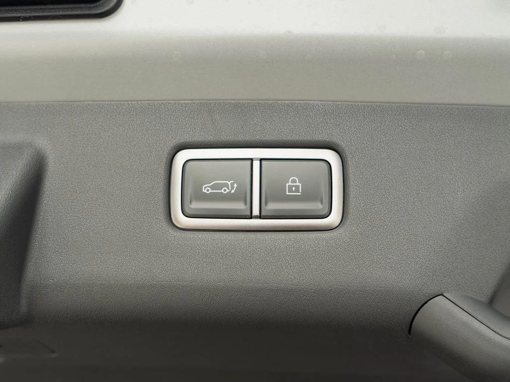 New 2026 Wolf Gray Kia Land AWD image 37