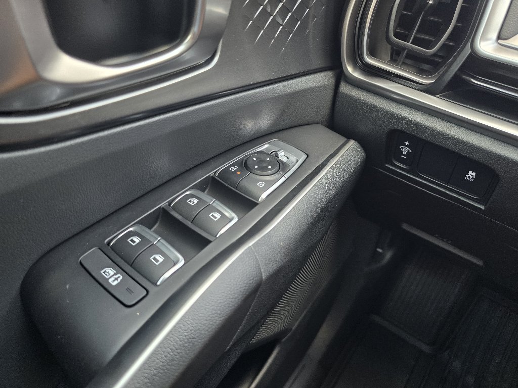 2026 Kia Sorento LX - Photo 12