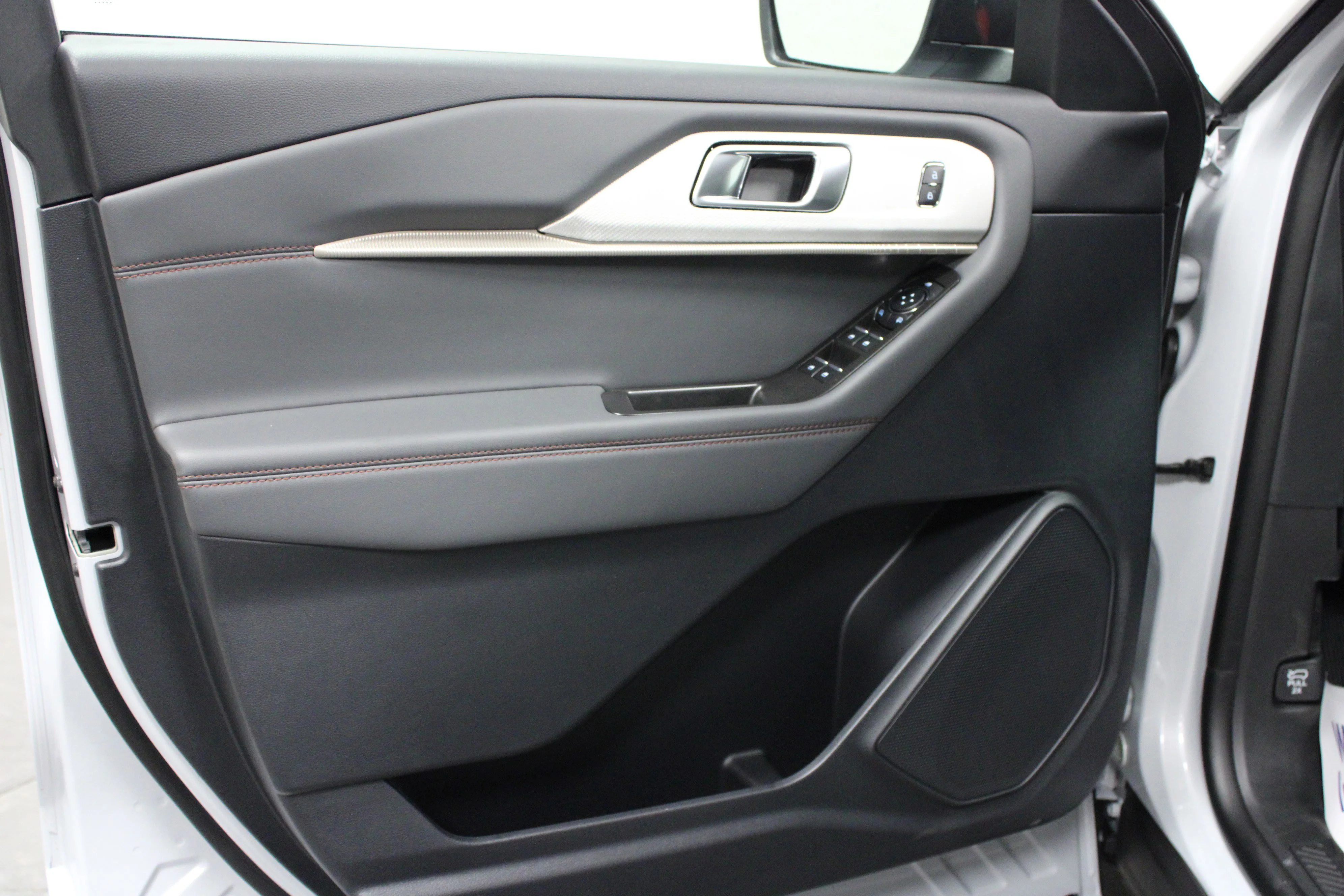 New 2026 Space White Metallic Ford Active image 11