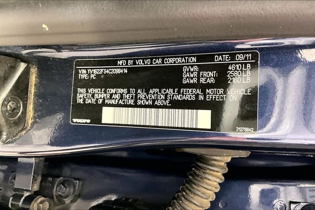 Used 2012 Blue Volvo T5 image 3