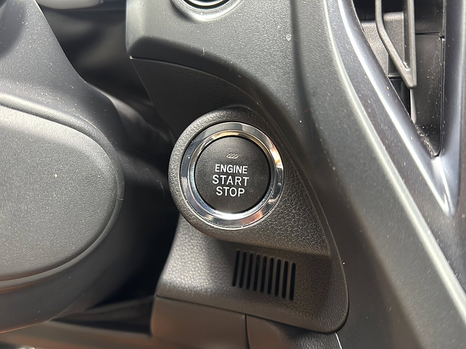 Used 2025 Crystal White Pearl Subaru Limited Hybrid image 36