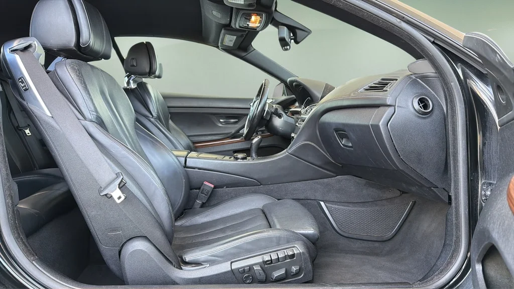 Used 2016 Black Sapphire Metallic BMW  image 13
