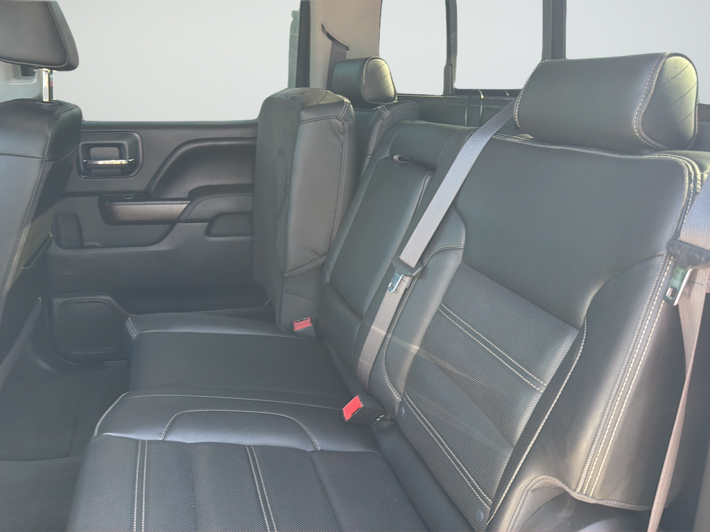 Used 2017 White GMC Denali image 27