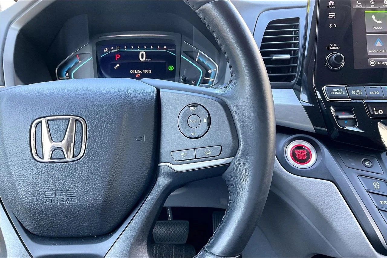 Certified Used 2024  Honda EX-L image 30