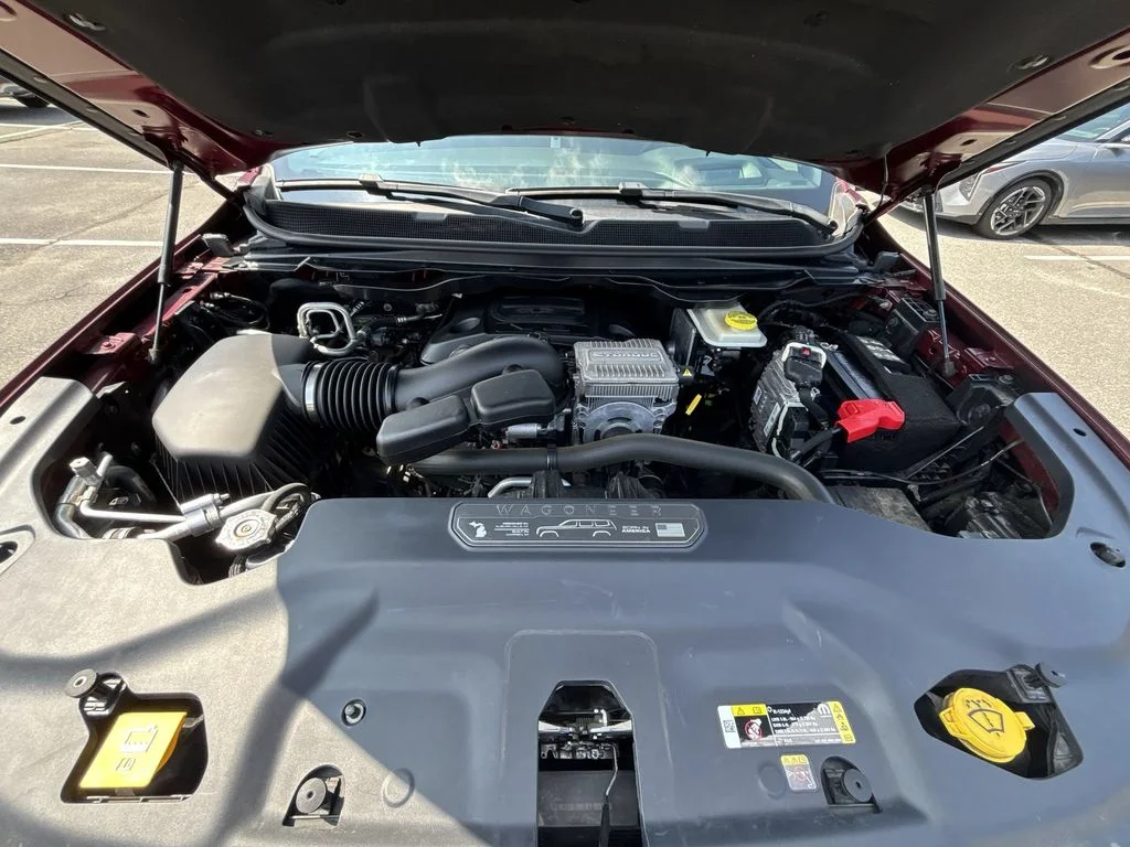 Used 2022 Red Jeep Series II image 18