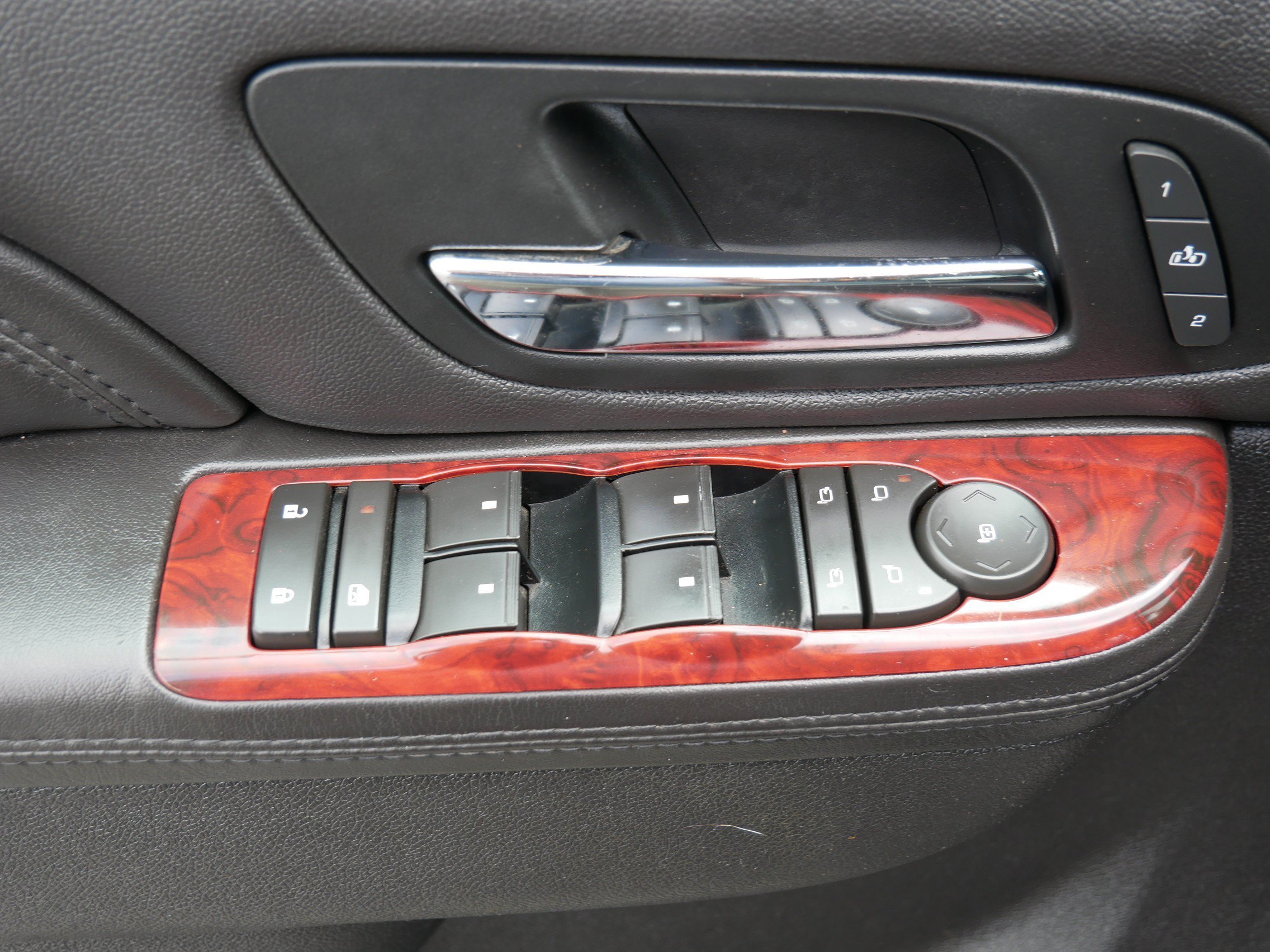 Used 2010 Black Ice Cadillac Premium image 19