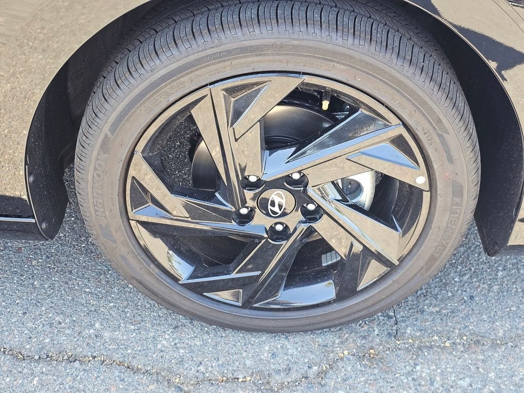 New 2026 Black Hyundai SEL Sport image 6