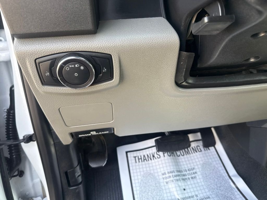 Used 2019 Oxford White Ford XL image 23