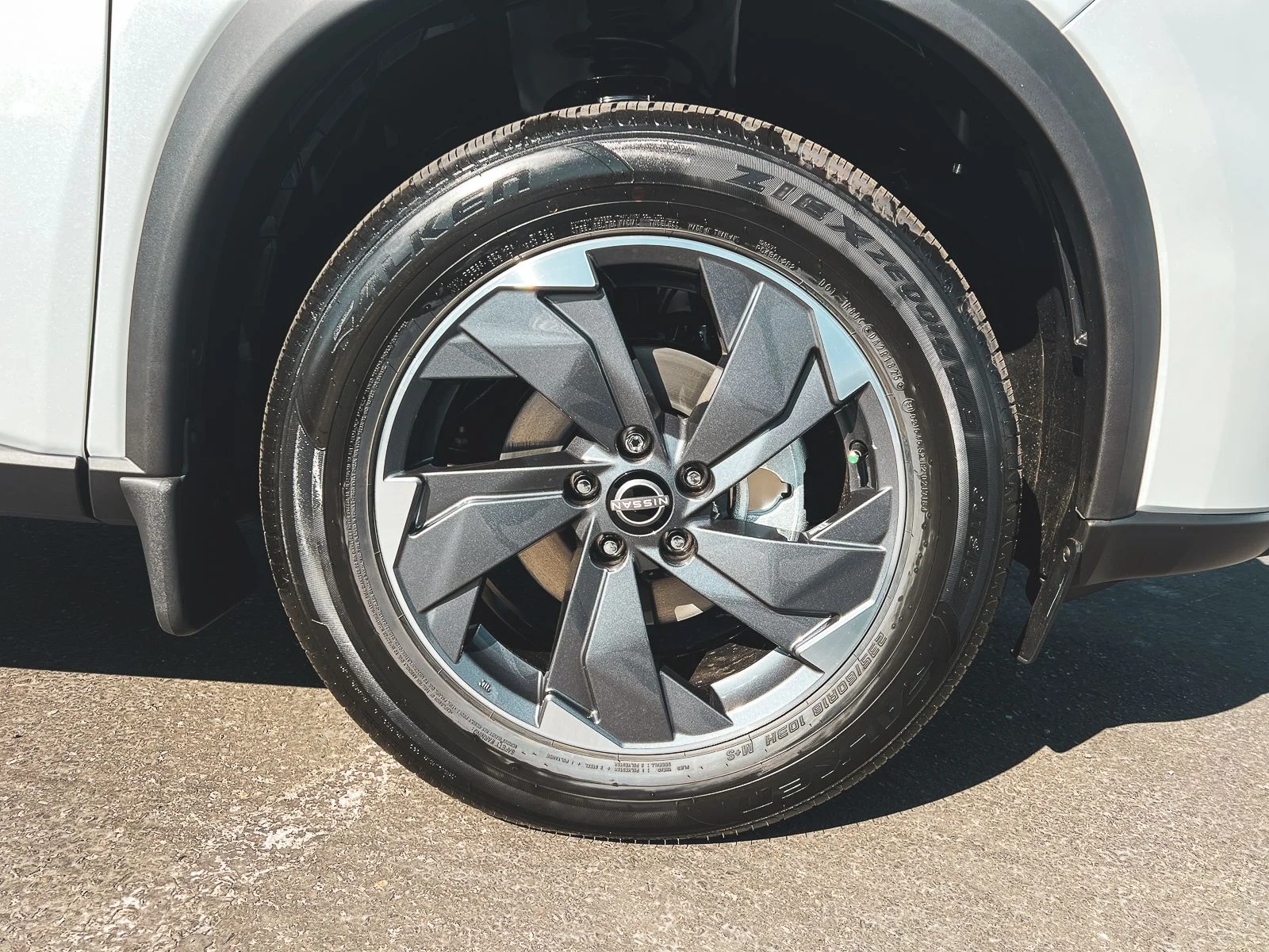 New 2026 Everest White Pearl TriCoat Nissan SV image 13