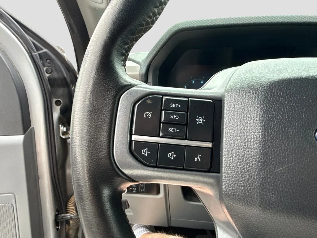Used 2025 Silver Ford XLT image 15