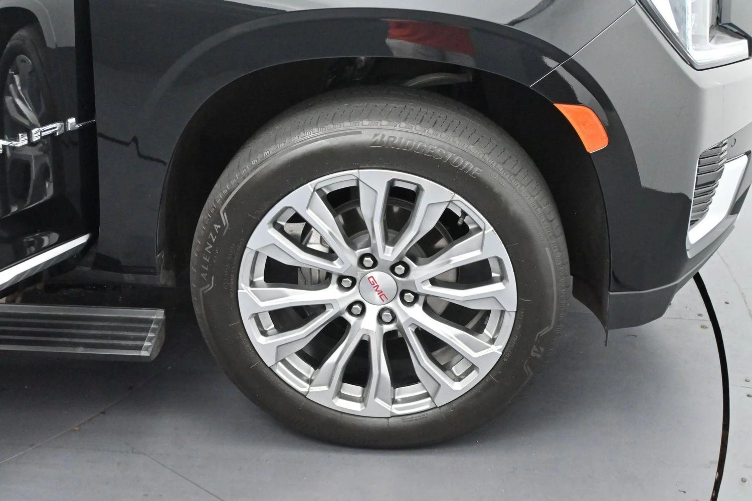Used 2024 Onyx Black GMC Denali image 39