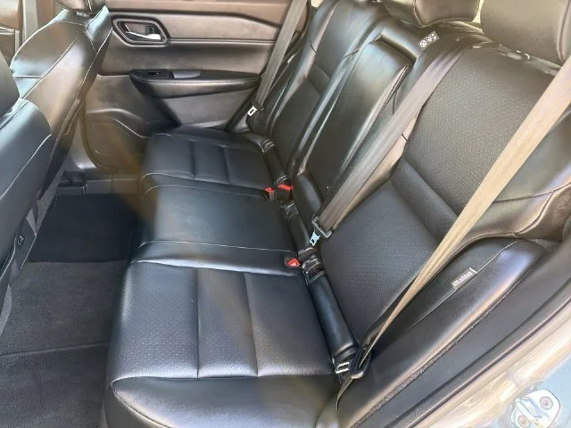 Used 2022 Gray Nissan SV image 37