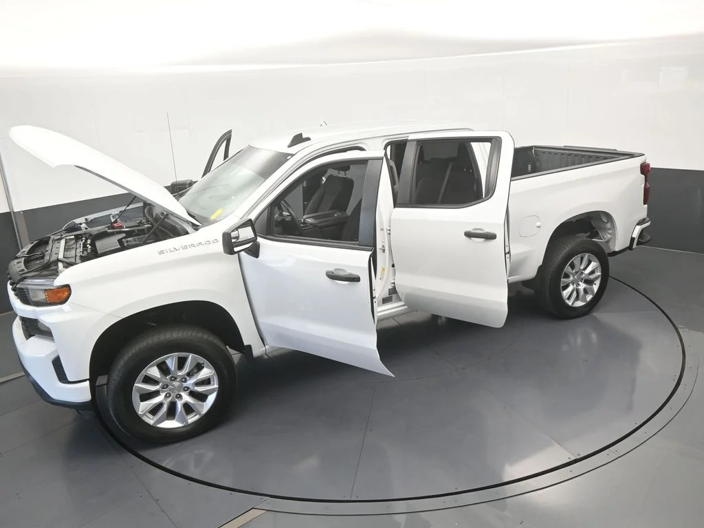 Used 2022 Summit White Chevrolet Custom image 64