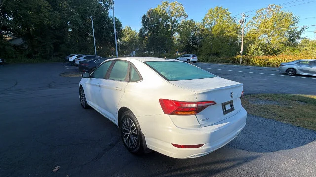 Used 2019 White Volkswagen 1.4T SE image 7