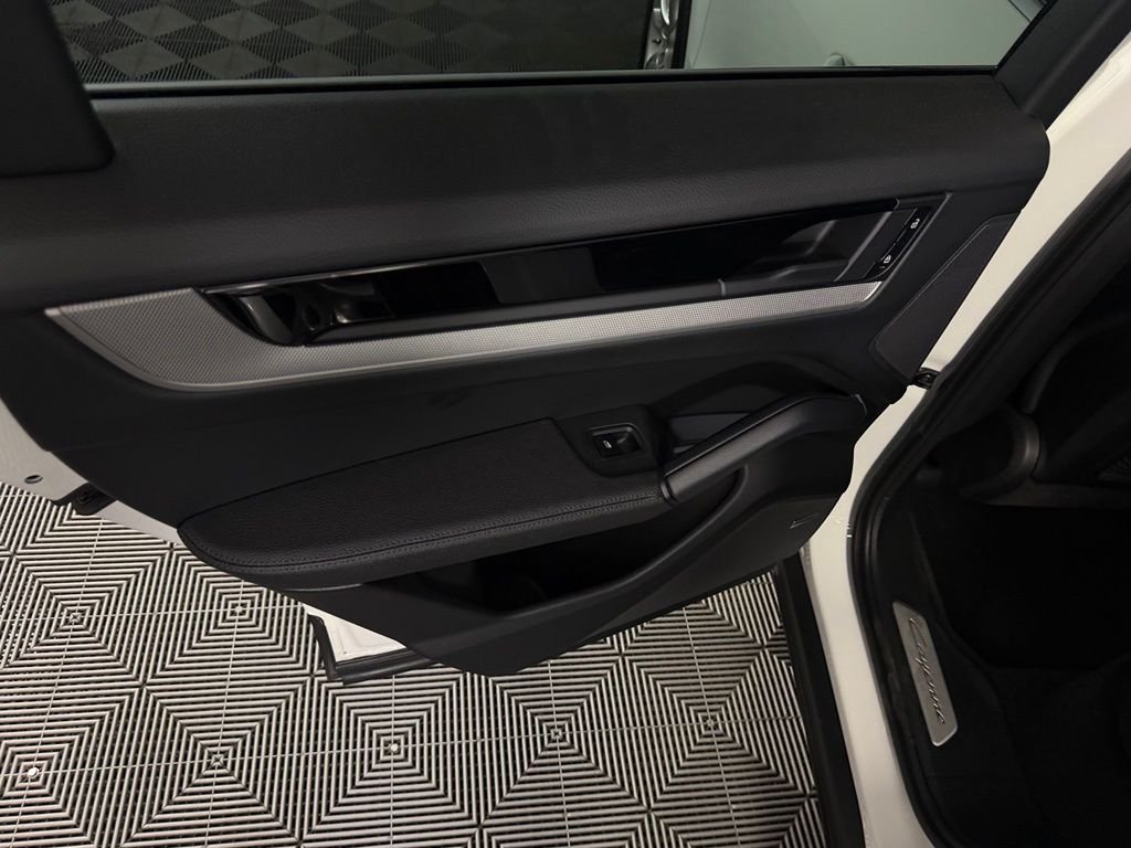 2024 Porsche Cayenne Base - Photo 27
