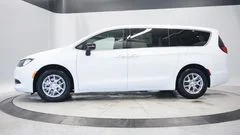 New 2026 Bright White Clear-Coat Exterior Paint Chrysler LX image 15
