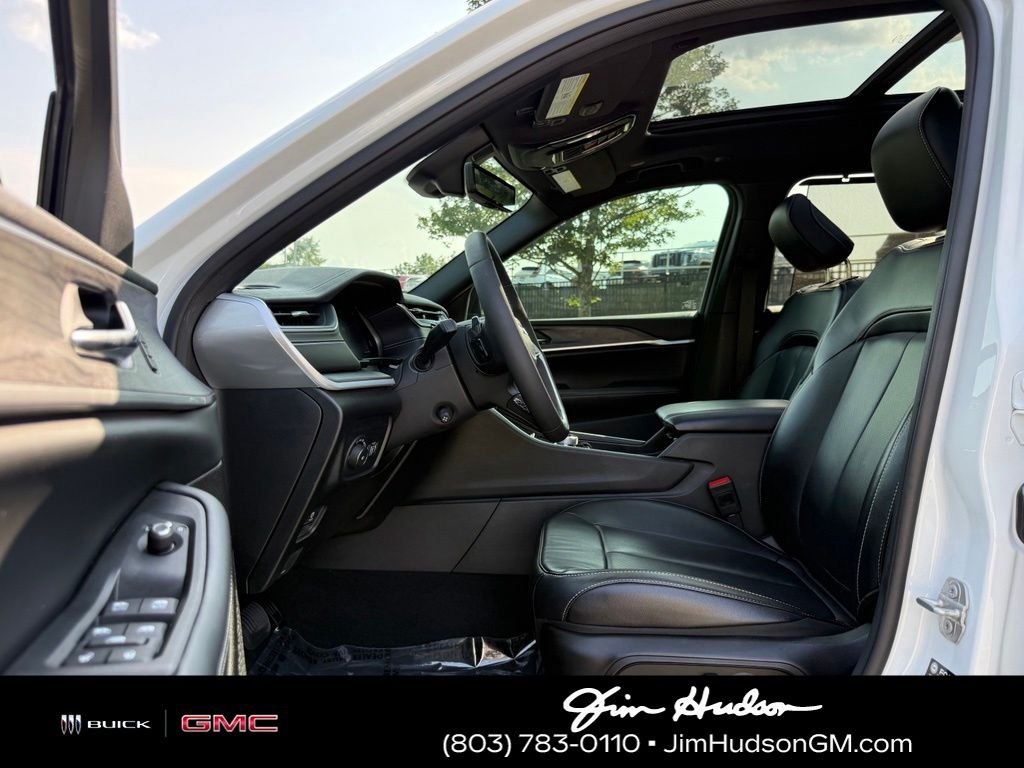 Certified Used 2024 White Jeep Limited image 24