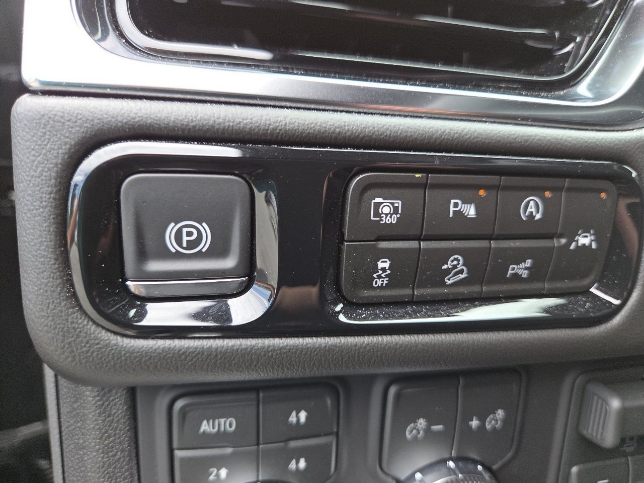 2026 GMC Yukon Elevation - Photo 11