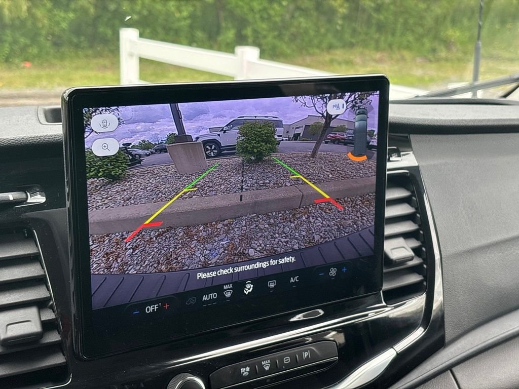 Used 2025 White Ford XLT image 29