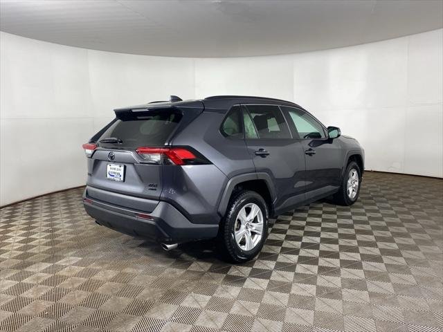 2020 Toyota RAV4 XLE - Photo 8